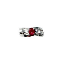Bague Jonc en or blanc, rubis et diamants