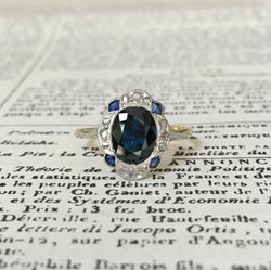 Bague Art-Déco en or jaune 18K et platine saphir et diamants