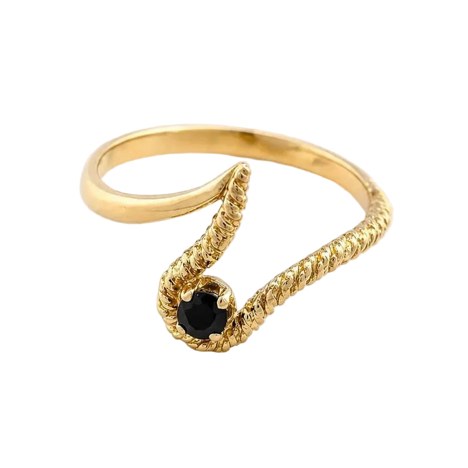 Bague en or jaune et saphir