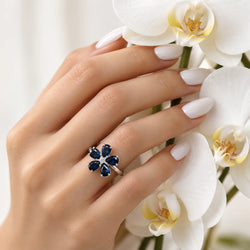 Bague Cocktail en or blanc, saphirs et diamant
