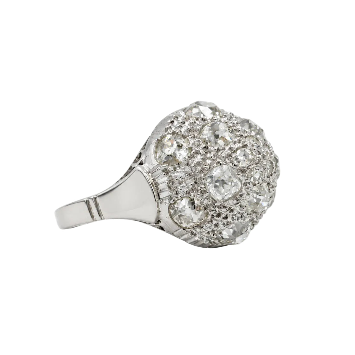 Bague Dôme en or blanc, platine et diamants