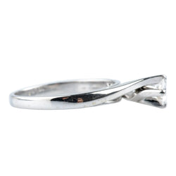 Bague Solitaire en or blanc et diamant