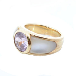 Bague Jonc MAUBOUSSIN en or jaune, nacre et saphir
