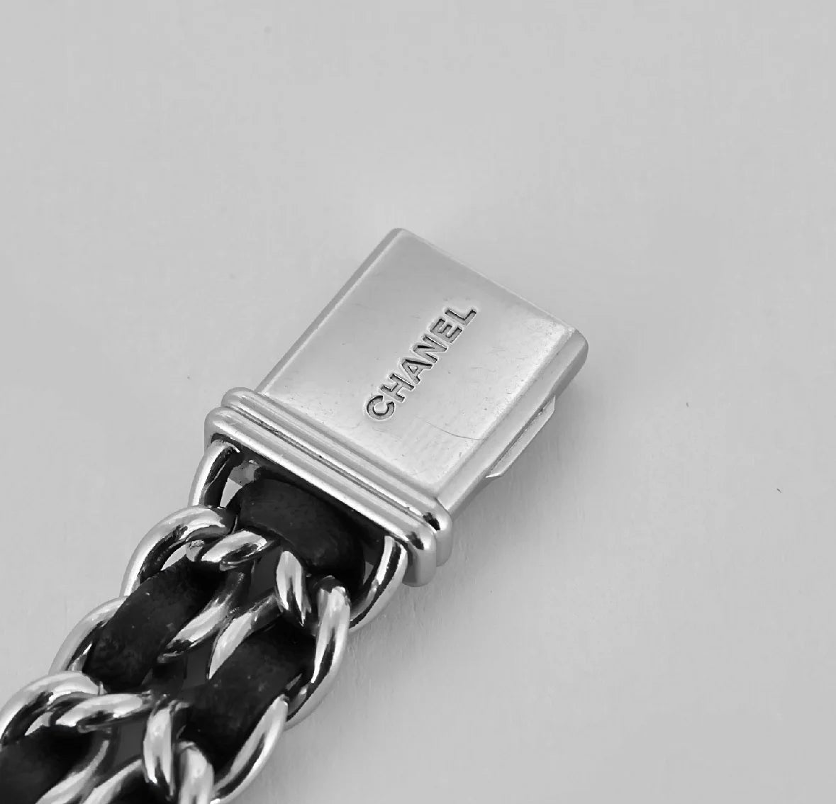 Montre CHANEL "Première" en acier et cuir