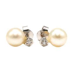 Boucles d'oreilles Puces en or blanc, perles et diamants