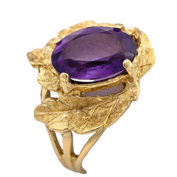 Bague en or jaune et améthyste