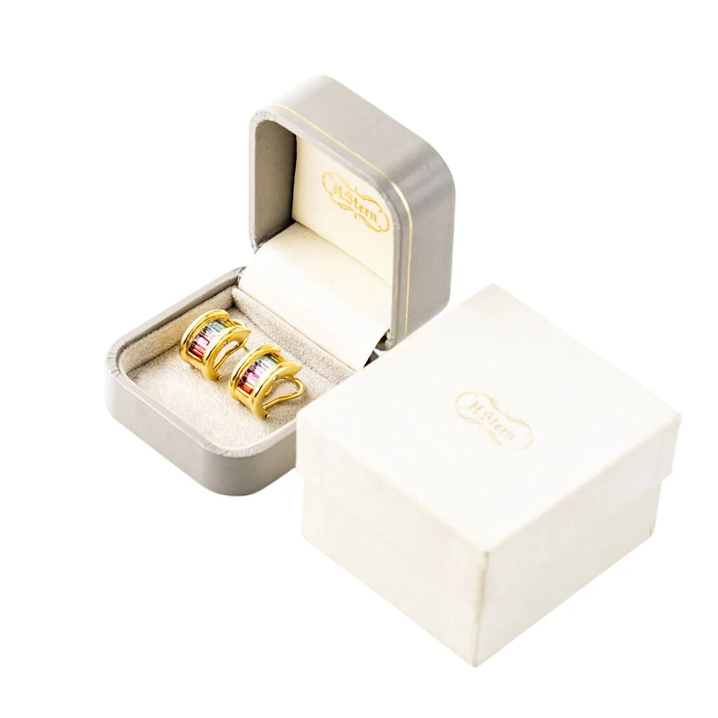 Boucles d'oreilles H. STERN "Rainbow" en or jaune, améthystes, citrines, péridots, topazes bleues et diamants