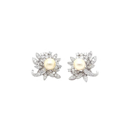 Boucles d'oreilles Clips en or blanc, perles et diamants