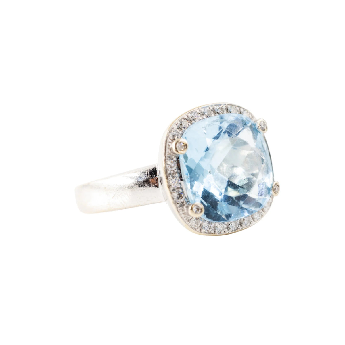 Bague POIRAY "Filles Antik" en or blanc, topaze bleue et diamants
