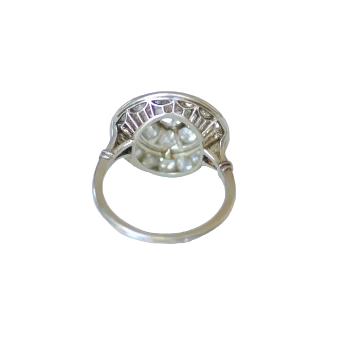 Bague Entourage en or blanc, platine et diamants