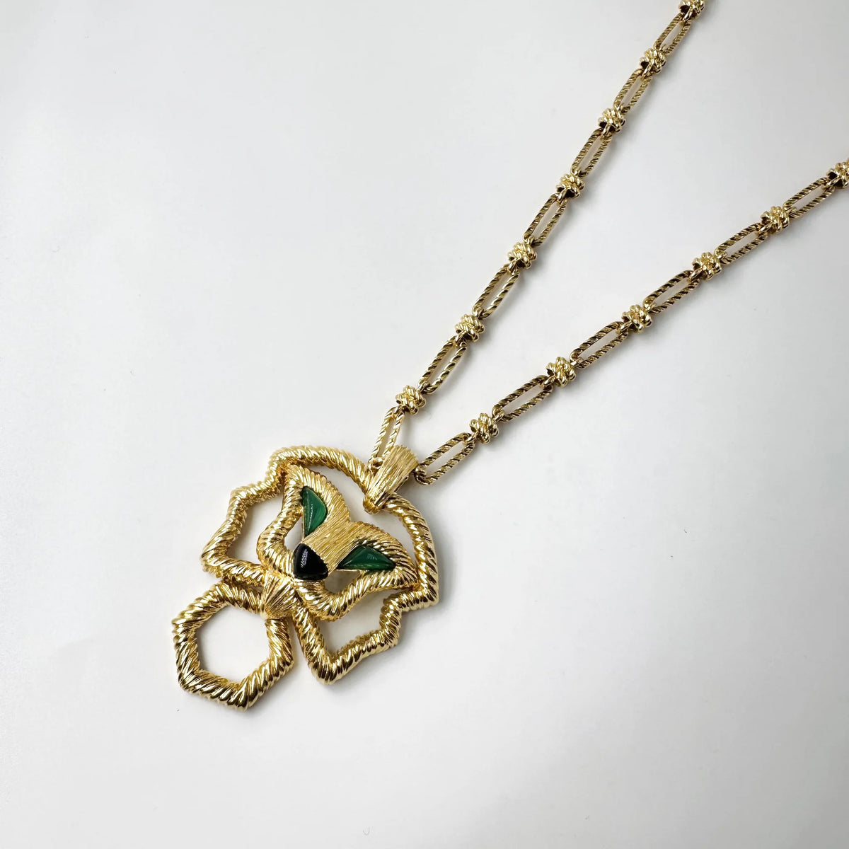 Collier pendentif FRED en or jaune