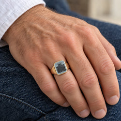 Bague Chevalière en or jaune et agate