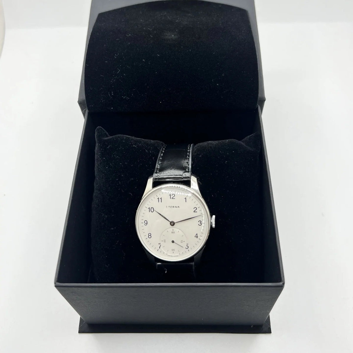 Montre ETERNA "Calatrava" en acier inoxydable et cuir
