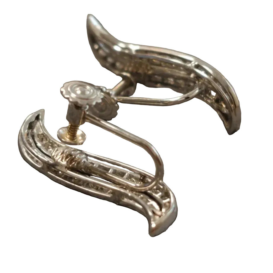 Boucles d'oreilles en platine et diamants