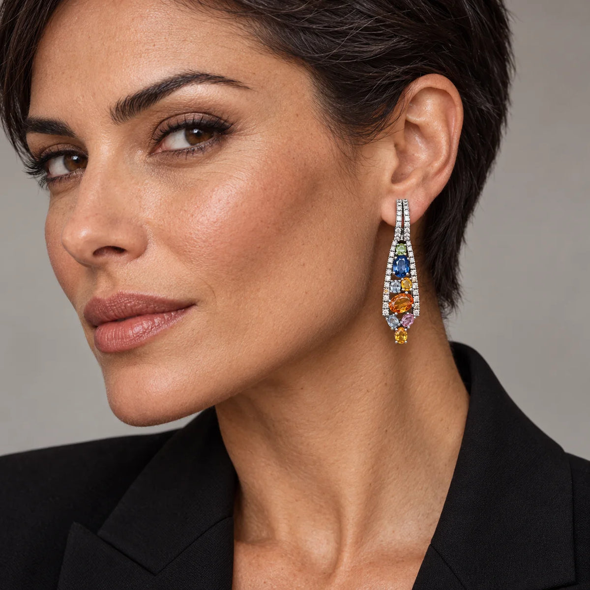 Boucles d’oreilles Pendantes en or blanc, saphirs et diamants
