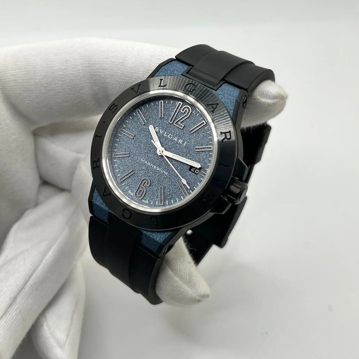 Montre BULGARI "Diagono Magnesium" en caoutchouc