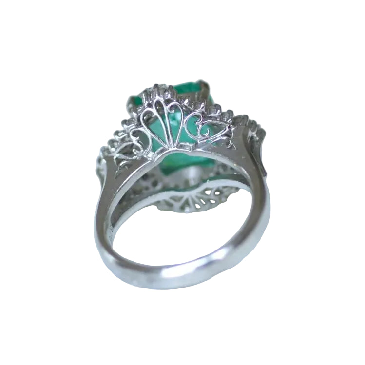 Bague Entourage en platine, émeraude et diamants