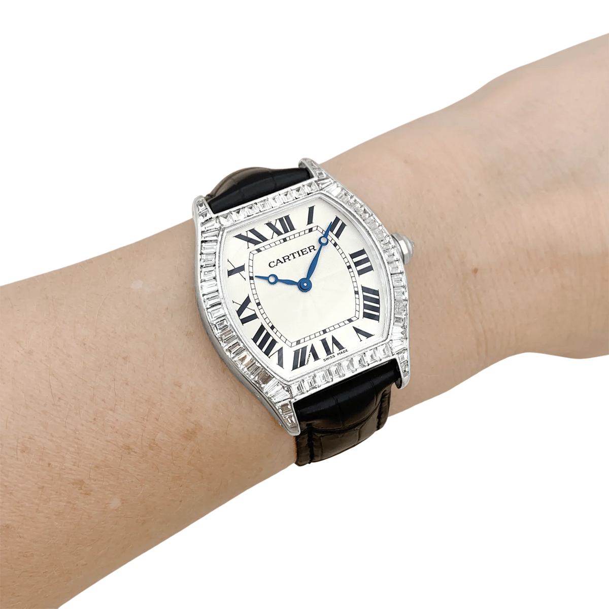 Montre CARTIER "Tortue" en or blanc et diamants