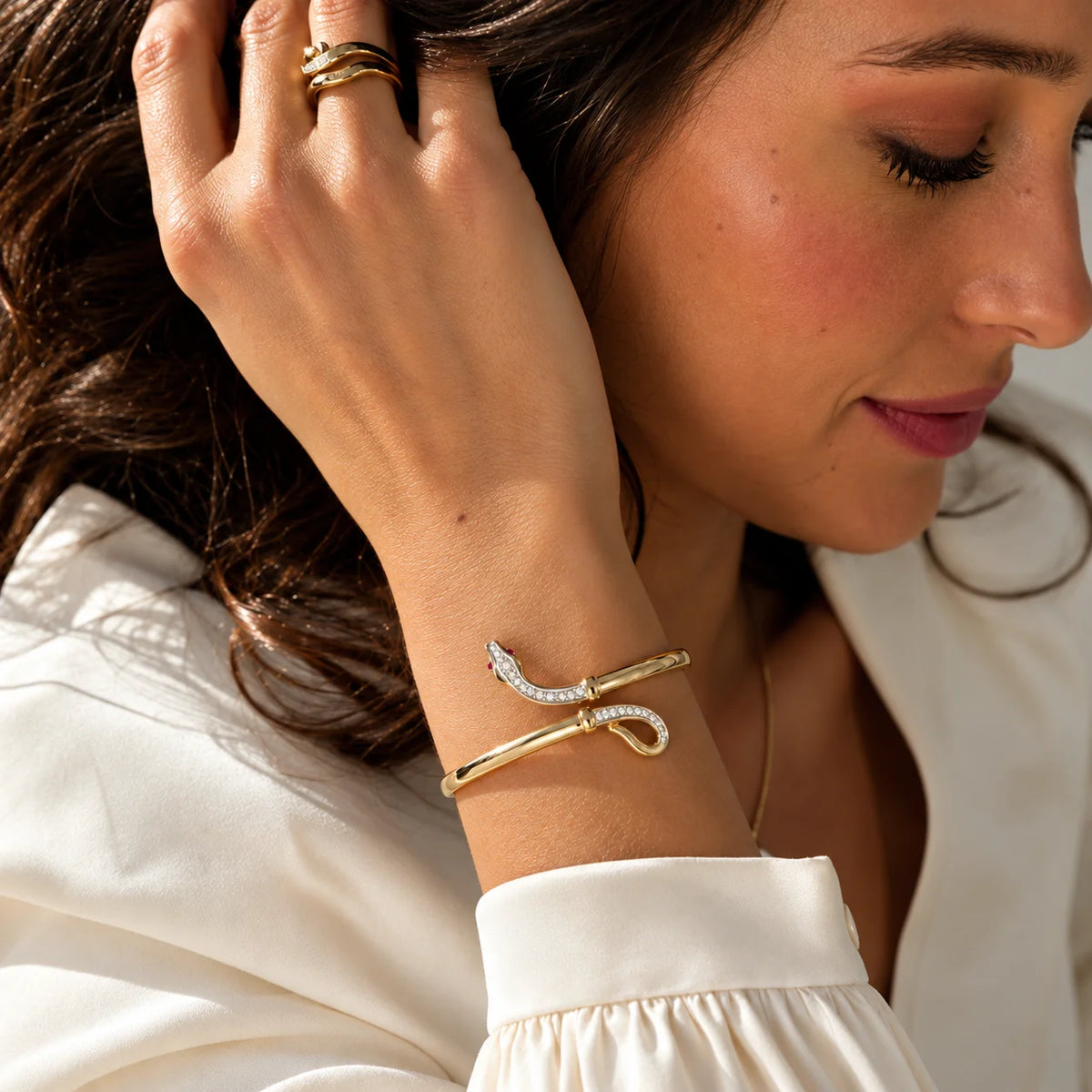 Bracelet Jonc en or jaune, rubis et diamants