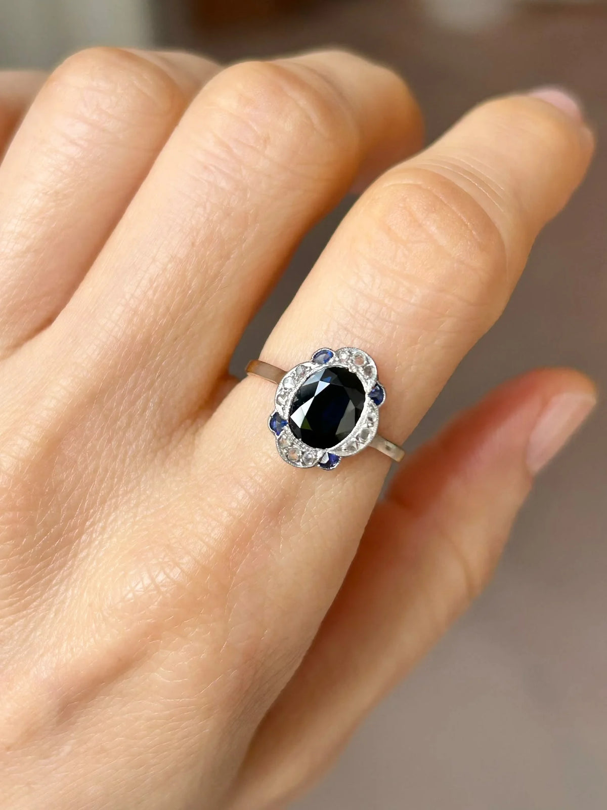 Bague Art-Déco en or jaune 18K et platine saphir et diamants