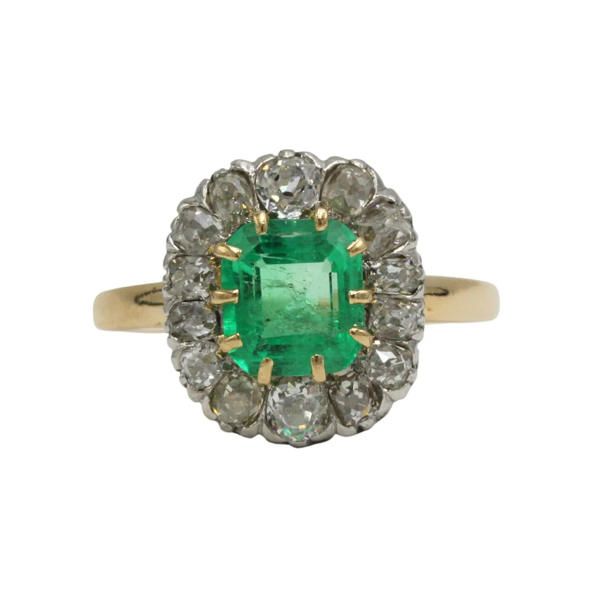 Bague Entourage en or jaune, émeraude et diamants