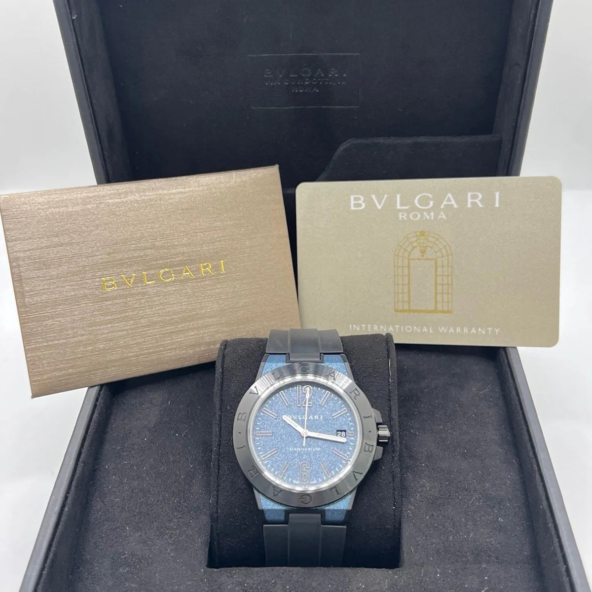 Montre BULGARI "Diagono Magnesium" en caoutchouc