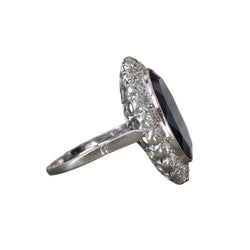 Bague Entourage en or blanc, saphir et diamants
