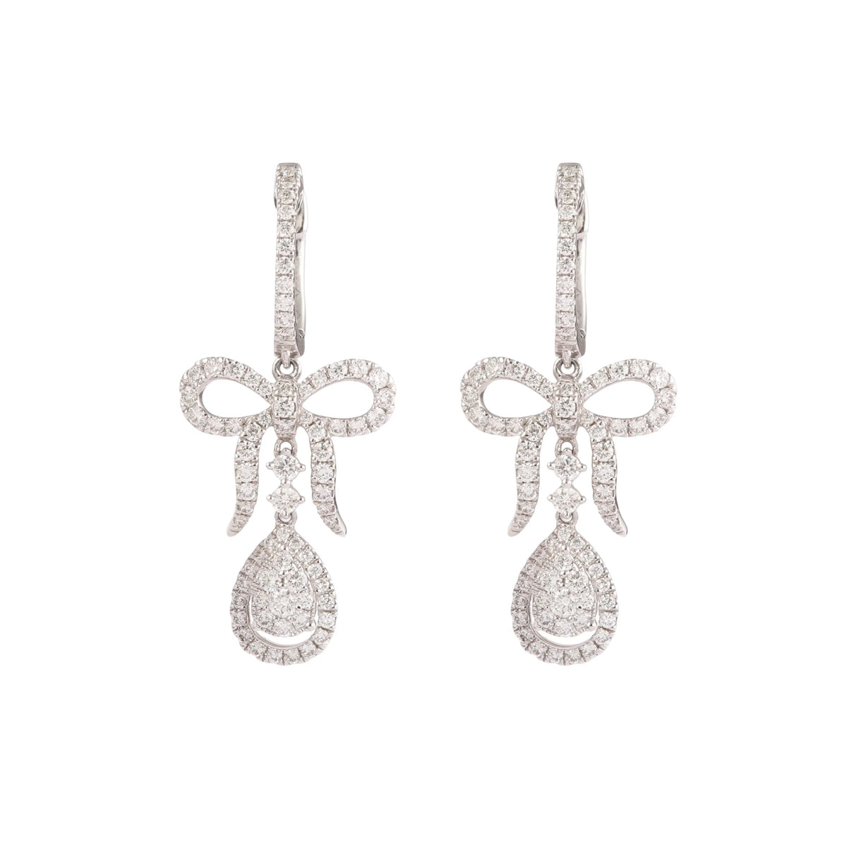 Boucles d’oreilles Dormeuses en or blanc et diamants