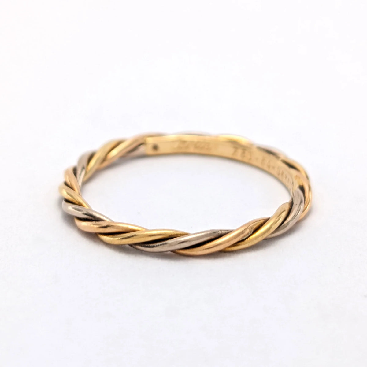 Bague Alliance CARTIER en or blanc, or jaune et or rose