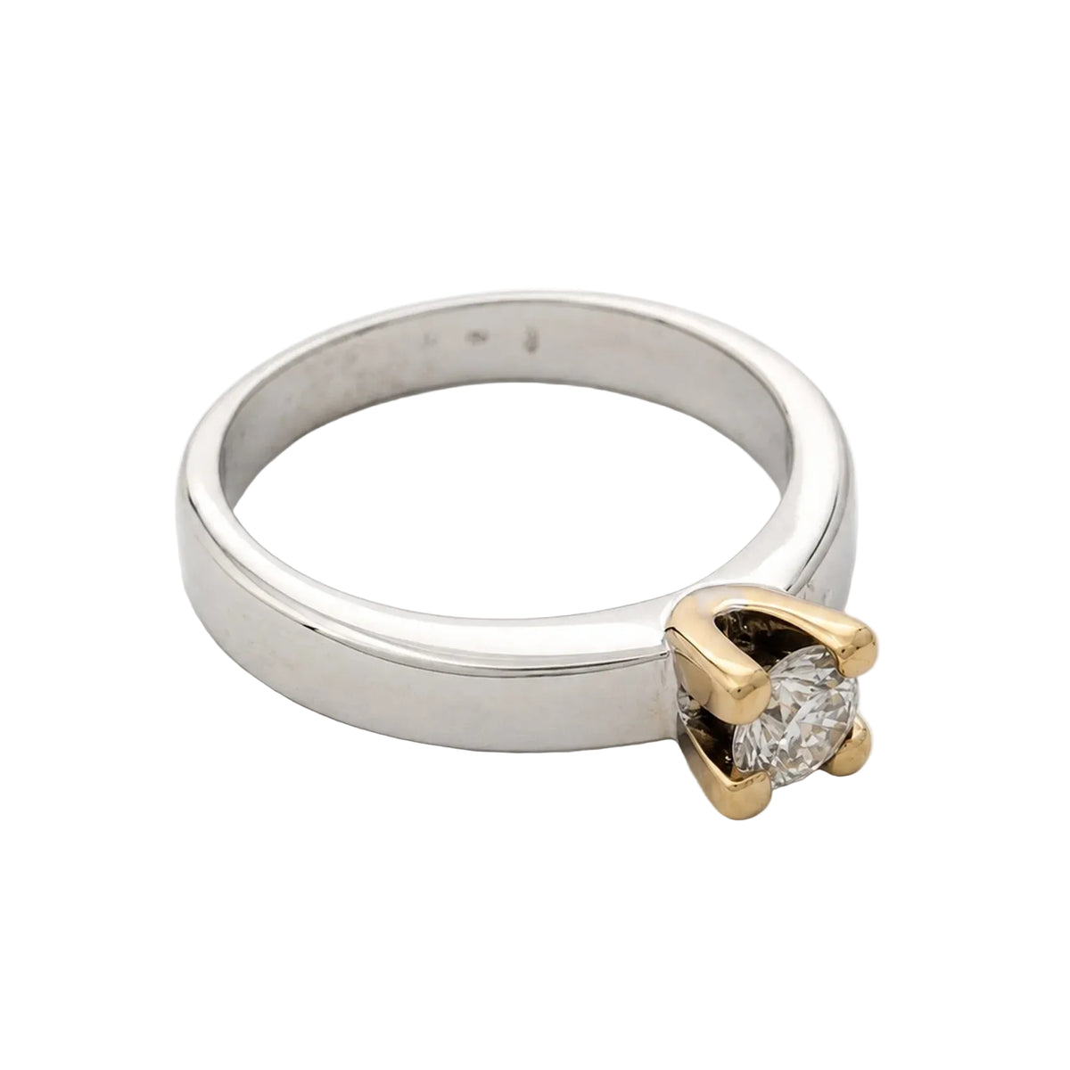 Bague Solitaire en or blanc, or jaune et diamant