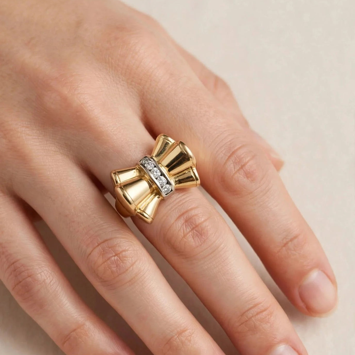 Bague Tank en or jaune et diamants