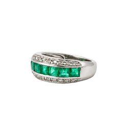 Bague Bandeau en or blanc, émeraudes et diamants