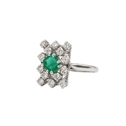 Bague Marguerite en or blanc, émeraude et diamants