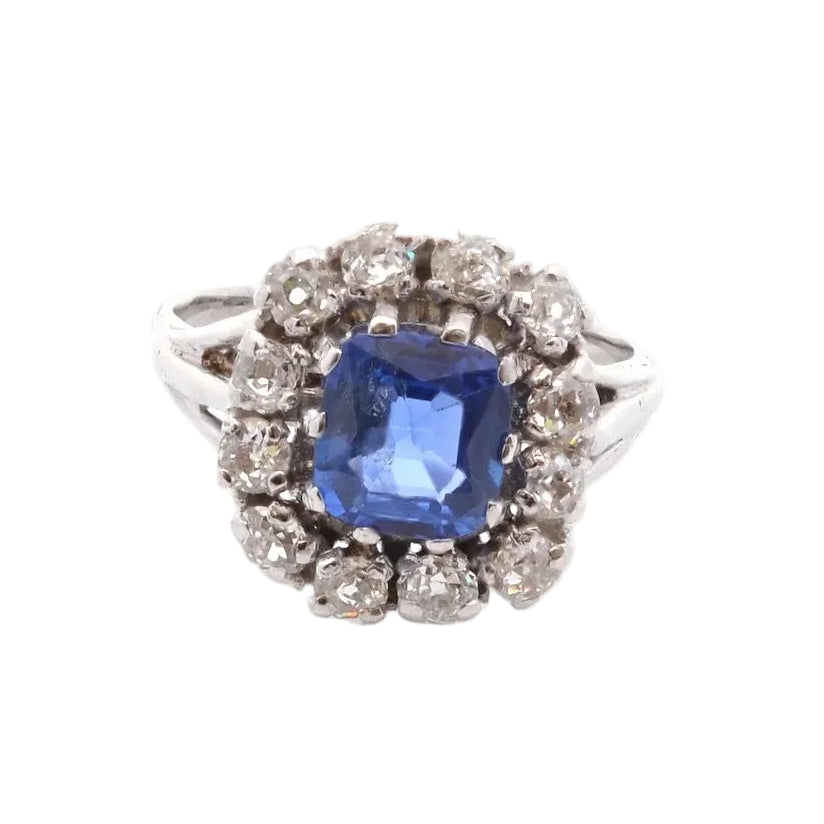 Bague Entourage en or blanc, saphir et diamants