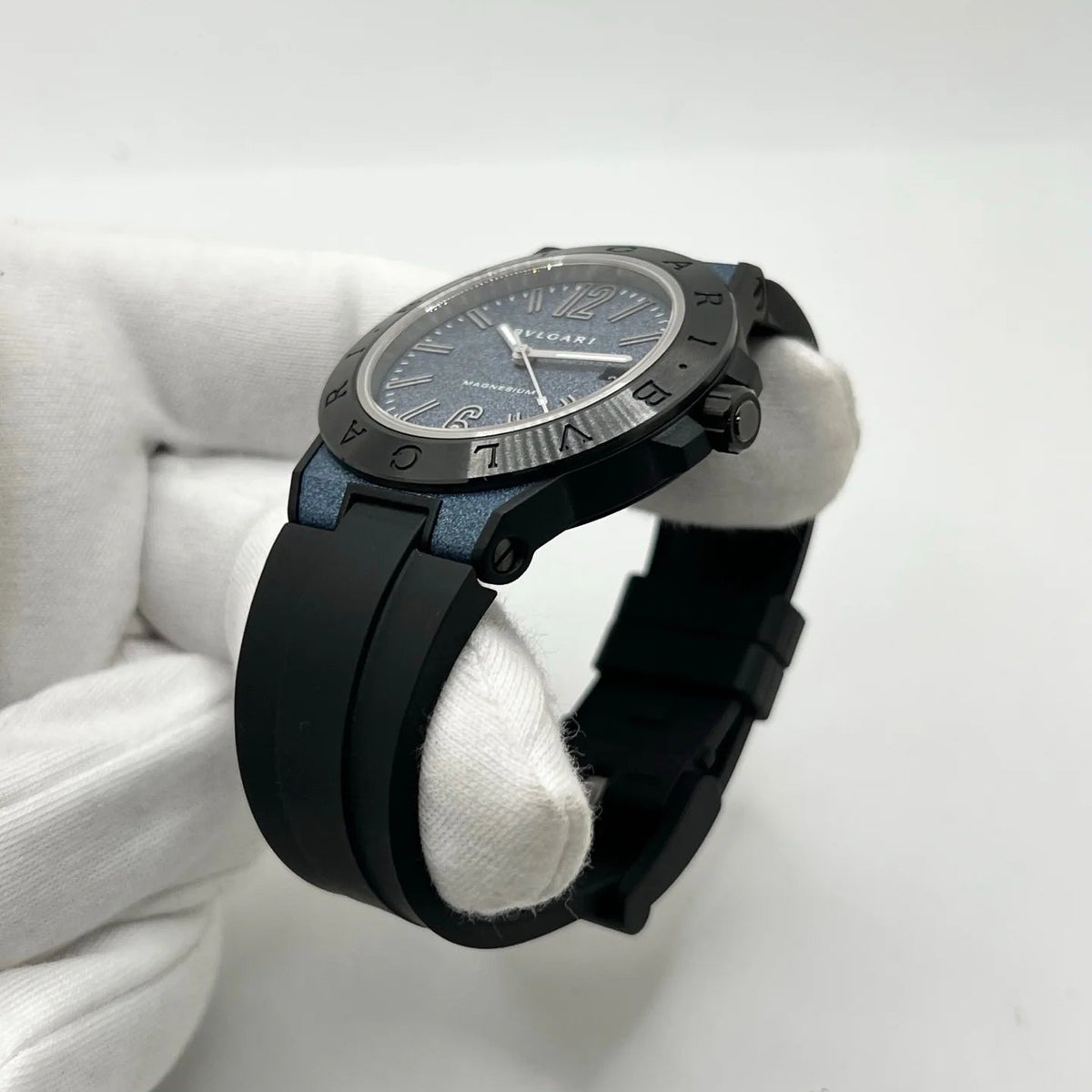 Montre BULGARI "Diagono Magnesium" en caoutchouc