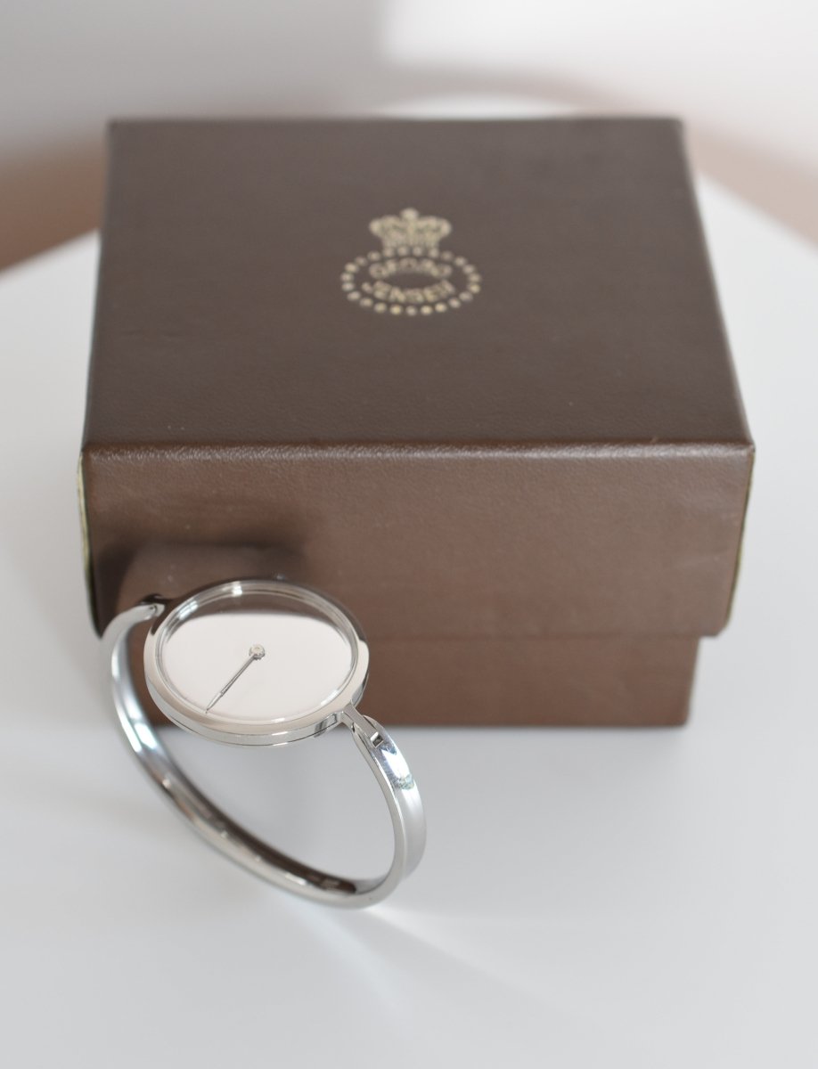 Georg Jensen dame, "Vivianna" Bangle Watch, numérotée 227, Circa 1970 - Castafiore