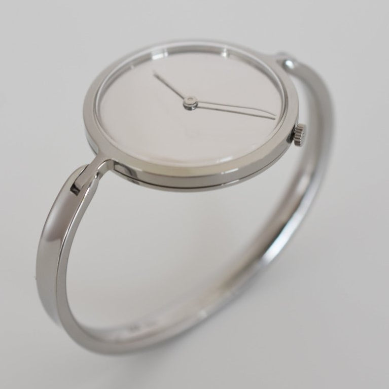 Georg Jensen dame, "Vivianna" Bangle Watch, numérotée 227, Circa 1970 - Castafiore