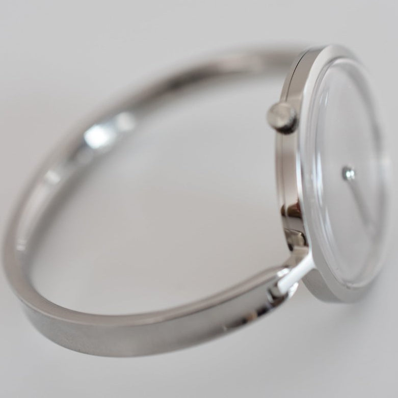Georg Jensen dame, "Vivianna" Bangle Watch, numérotée 227, Circa 1970 - Castafiore