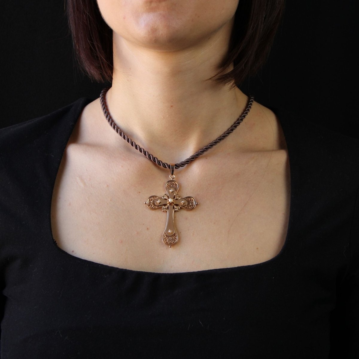 Grande croix ancienne or rose et perles fines - Castafiore