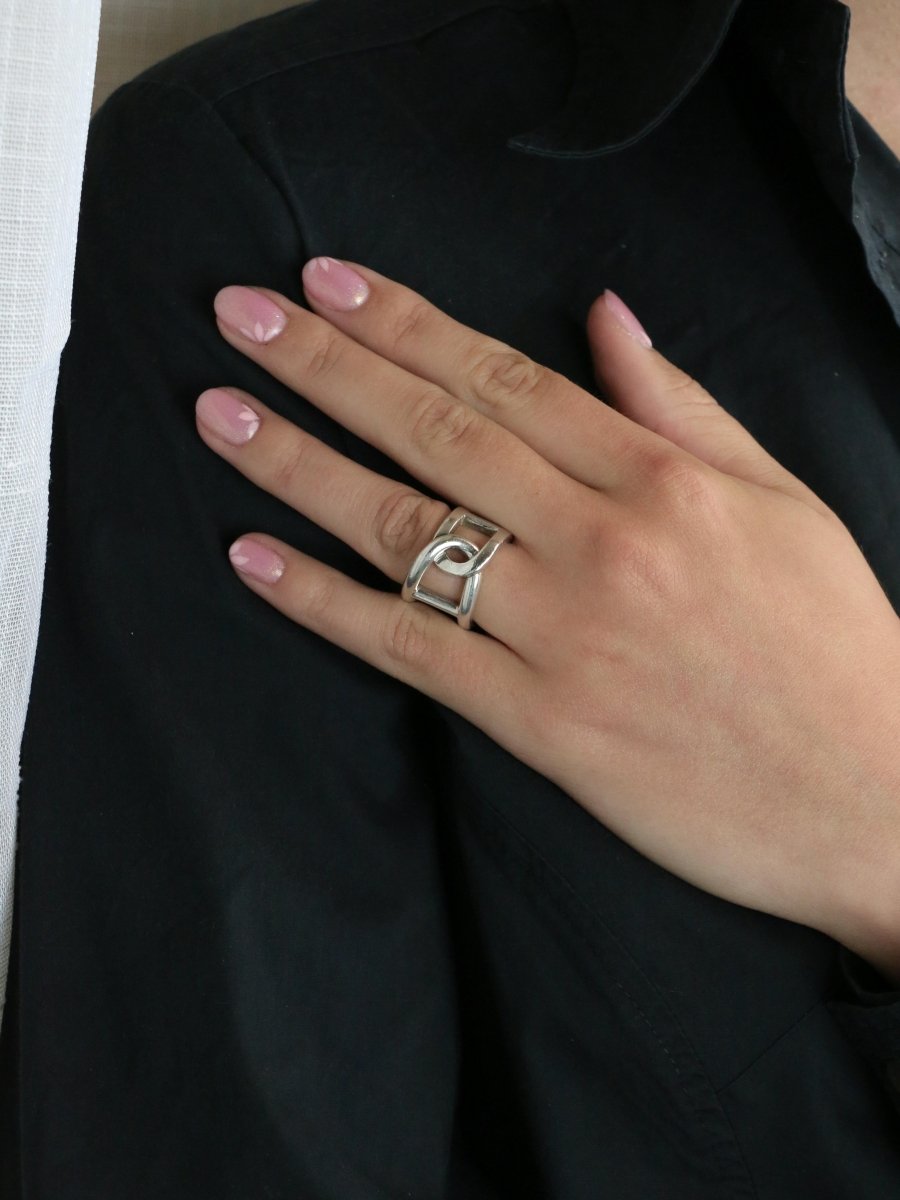 HERMES Bague vintage Cythère en argent - Castafiore