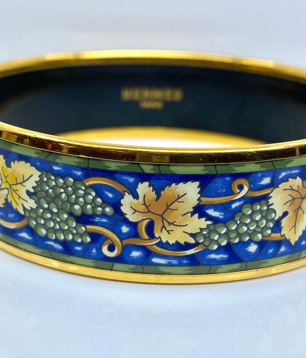 HERMÈS bracelet en métal doré et émail. - Castafiore