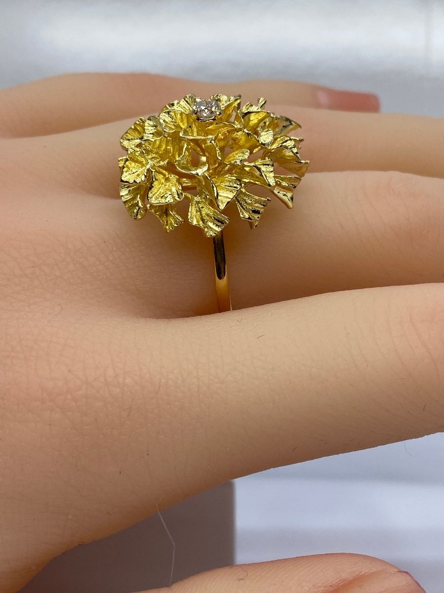 Importante bague en or jaune 18 carats et diamants - Castafiore