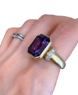Importante bague, en or jaune 18k, améthyste et diamants - Castafiore