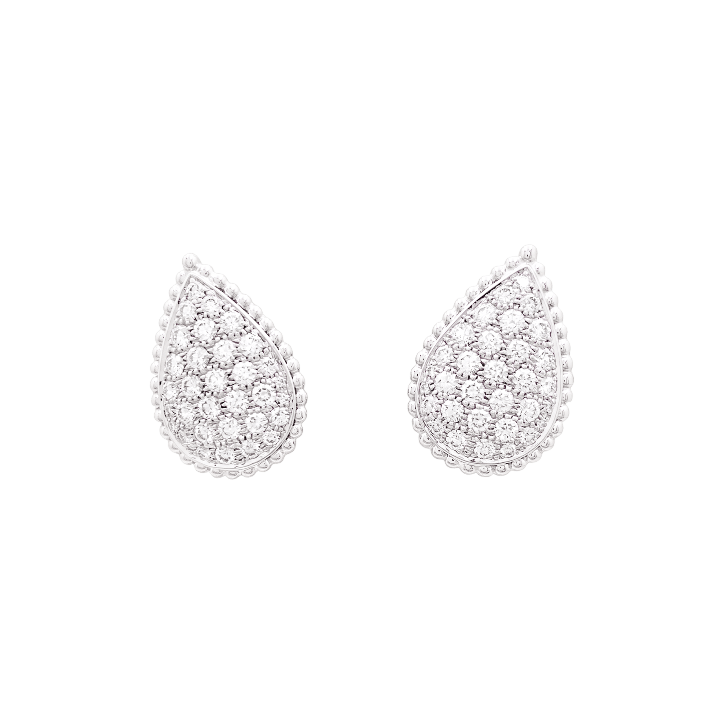 Boucles d'oreilles Boucheron "Serpent Bohème motif L", or blanc, diamants.
