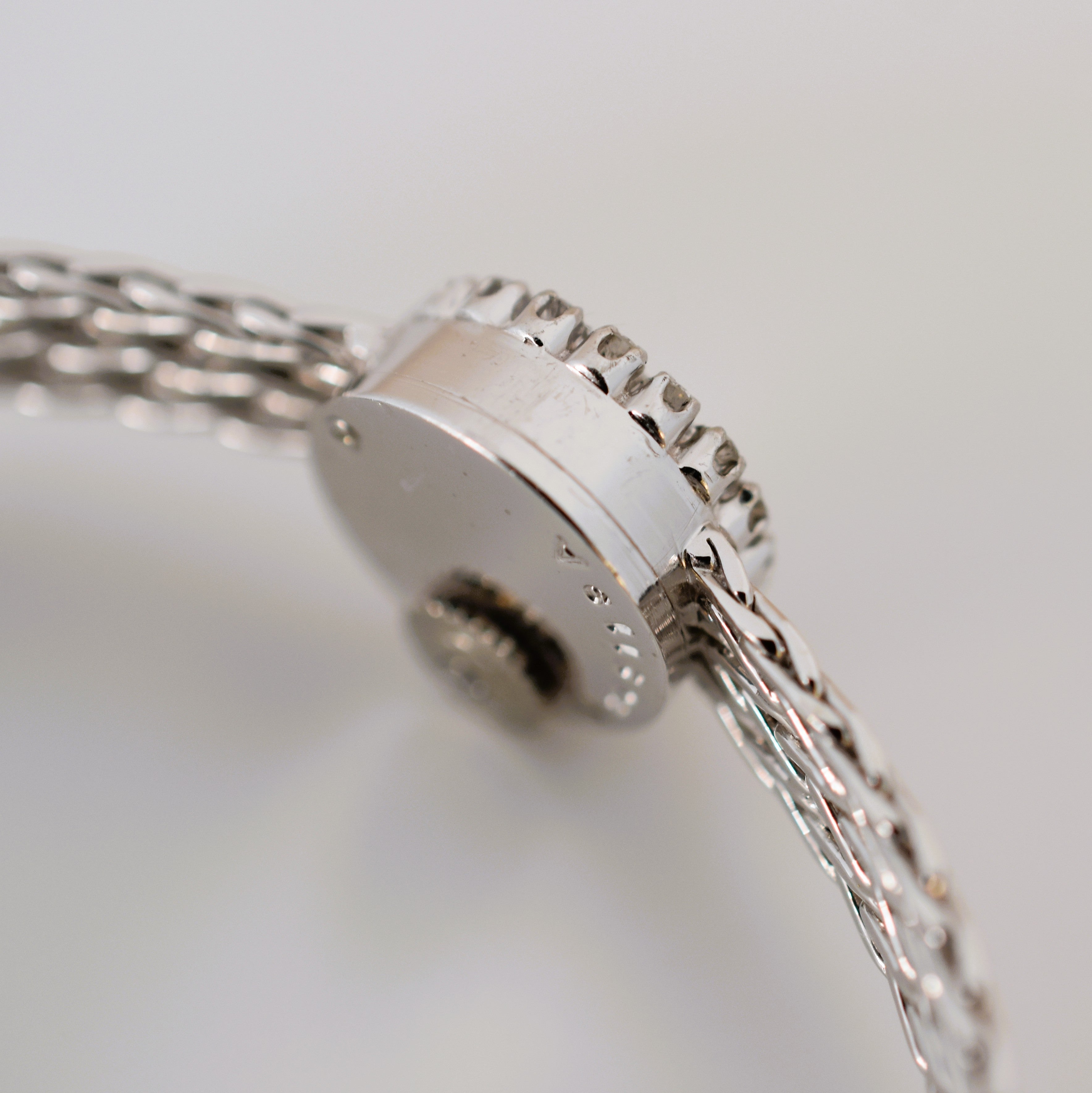 Jaeger - LeCoultre dame, entièrement or blanc 18 carats & diamants, vers 1960 - Castafiore