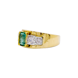 Bague bandeau deux tons d'or, émeraude et diamants.