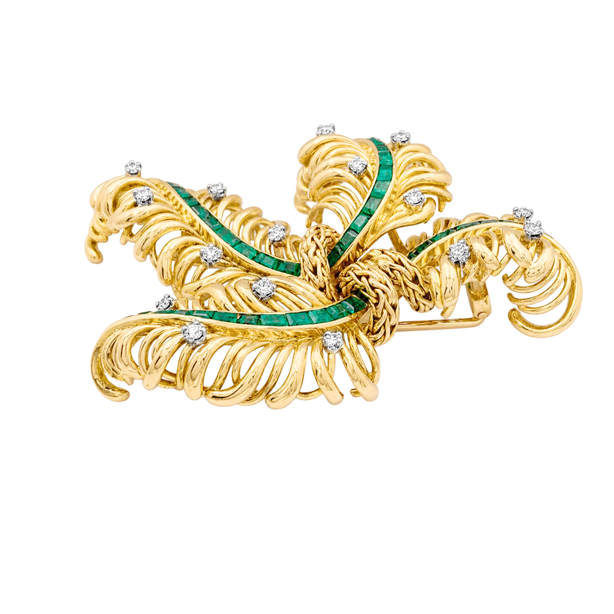 Broche Chaumet "Panache", or jaune, diamants, émeraudes.