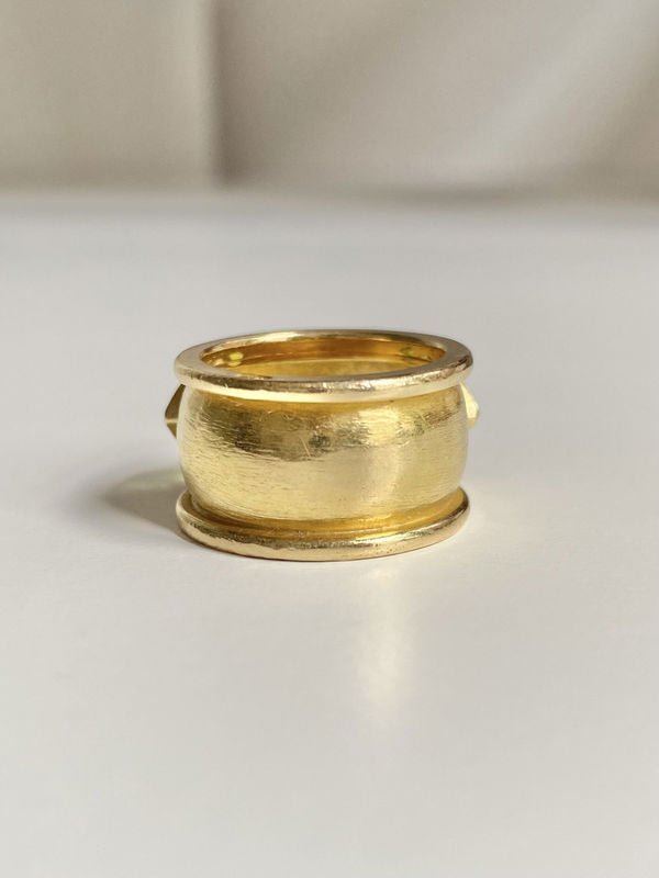 Large bague en or jaune 18K citrine et péridots - Castafiore