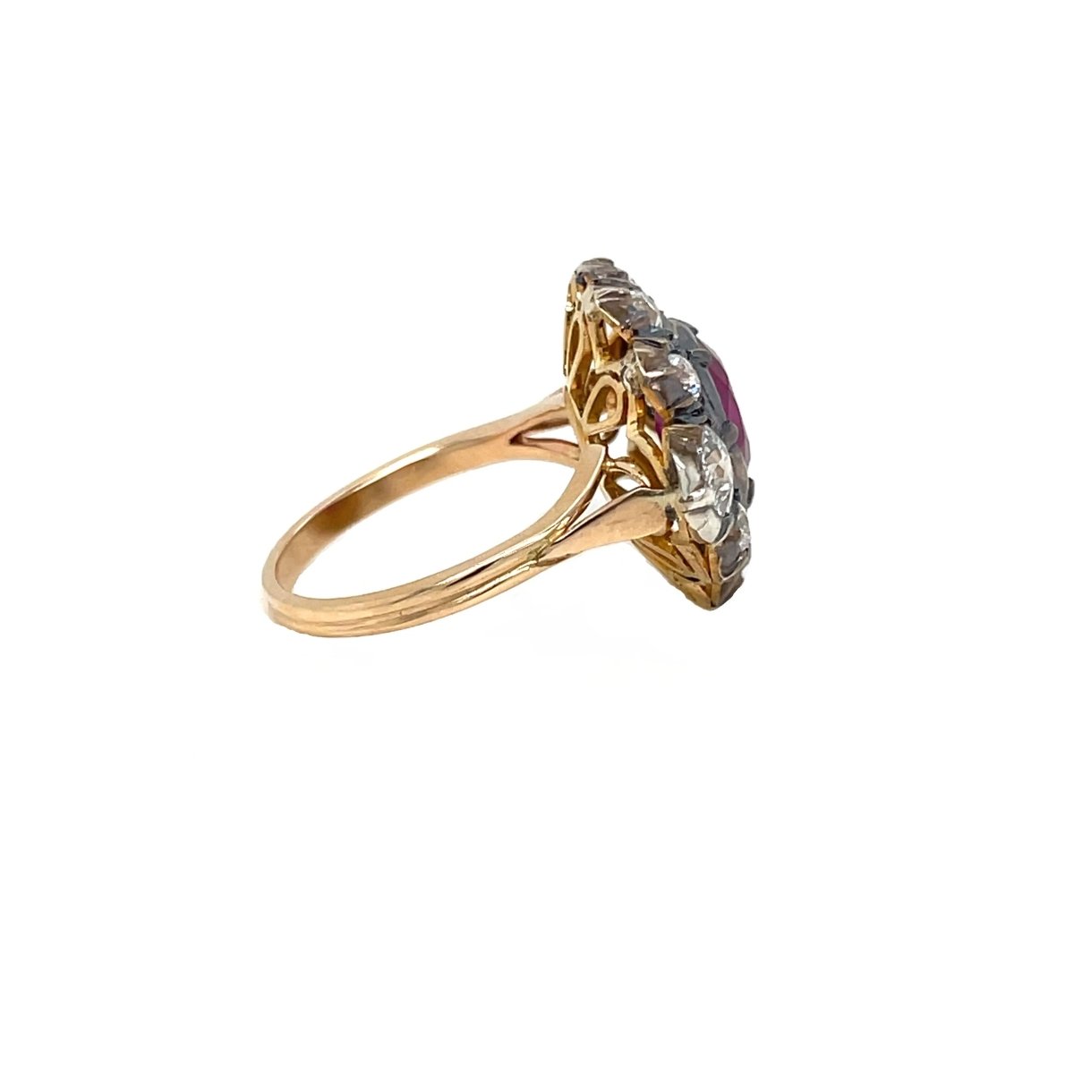 Late 19th century 2.05 Carat Ruby Diamond Gold Cluster Ring - Castafiore
