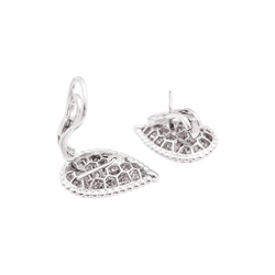 Boucles d'oreilles Boucheron "Serpent Bohème motif L", or blanc, diamants.